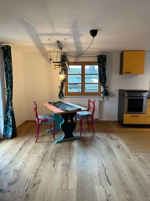 Charmante Farbenfrohe Wohnung Fuer Zwei 피쉬바하우 외부 사진