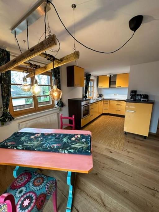 Charmante Farbenfrohe Wohnung Fuer Zwei 피쉬바하우 외부 사진